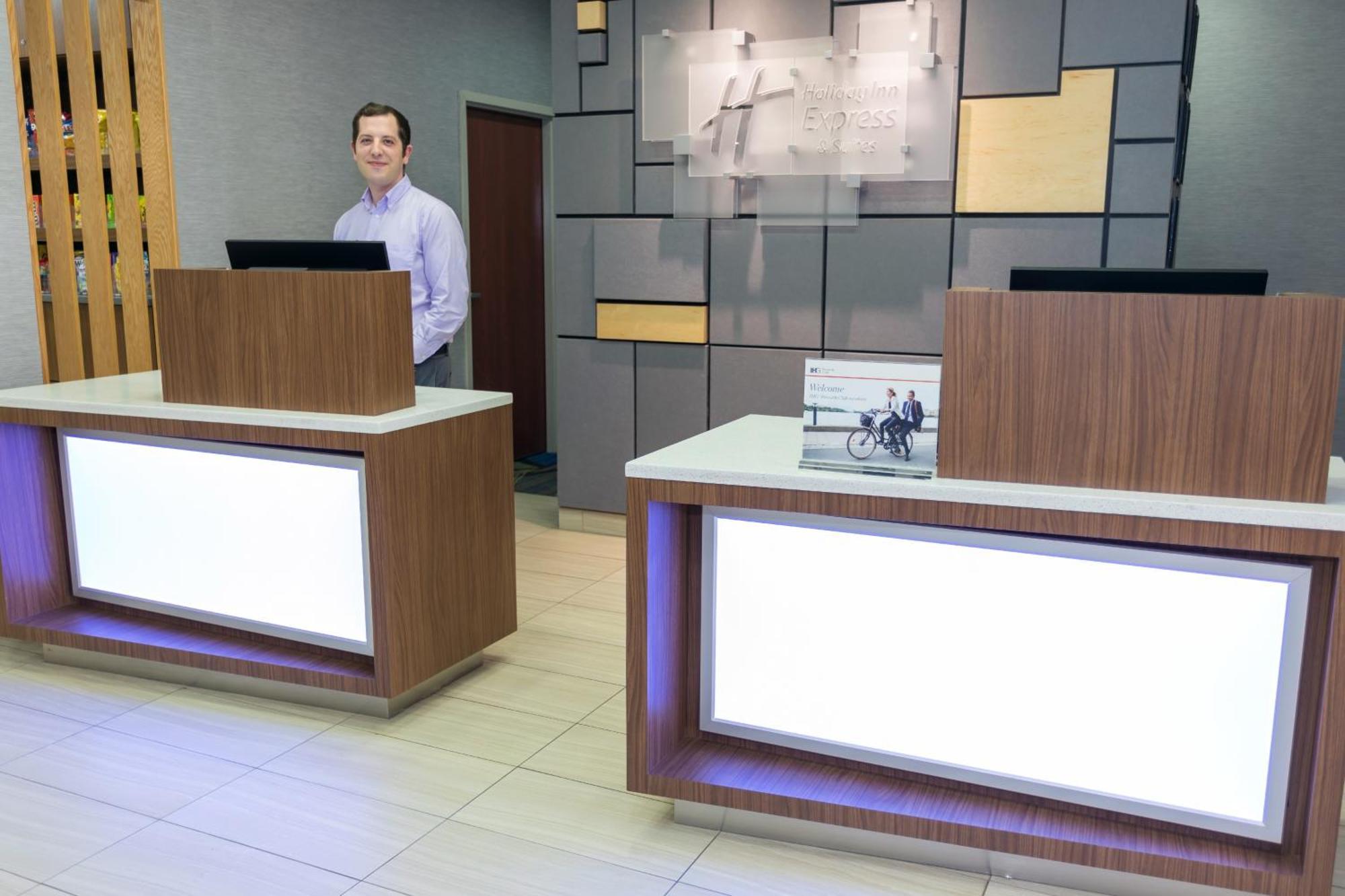 Holiday Inn Express Hotel & Suites Athens By Ihg מראה חיצוני תמונה