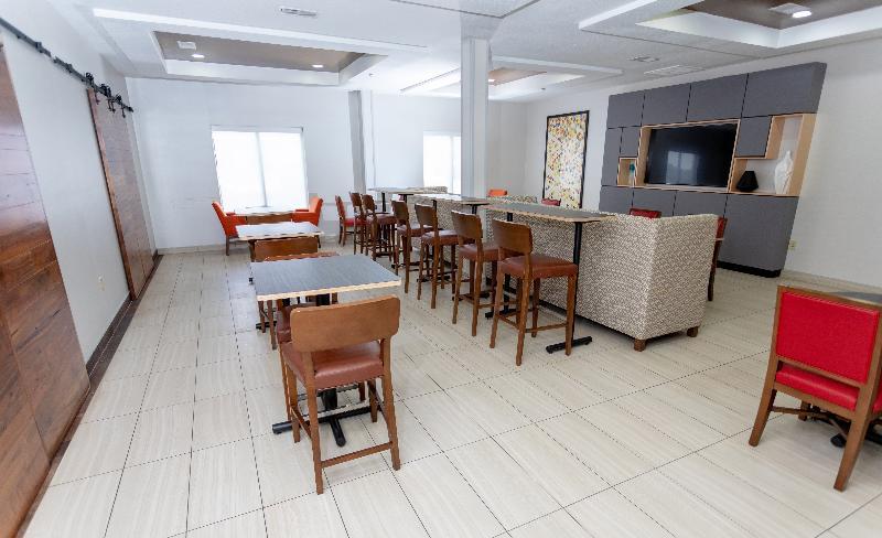 Holiday Inn Express Hotel & Suites Athens By Ihg מראה חיצוני תמונה